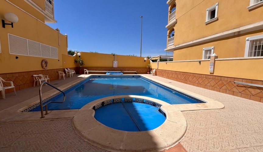 Återförsäljning - Apartment -
Algorfa - Inland