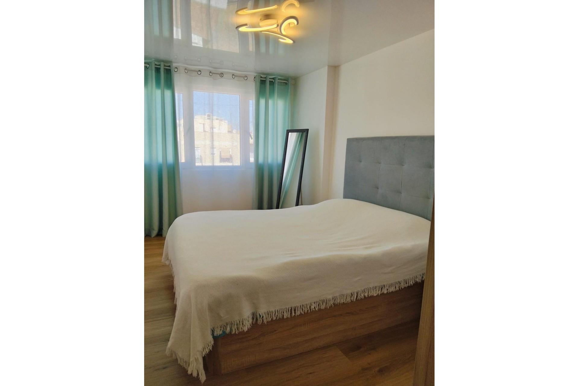 Återförsäljning - Apartment -
Alicante - Altozano