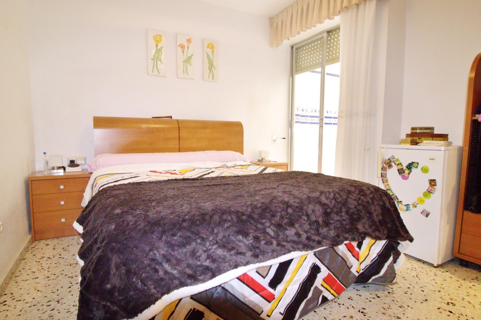 Återförsäljning - Apartment -
Alicante - Benalua
