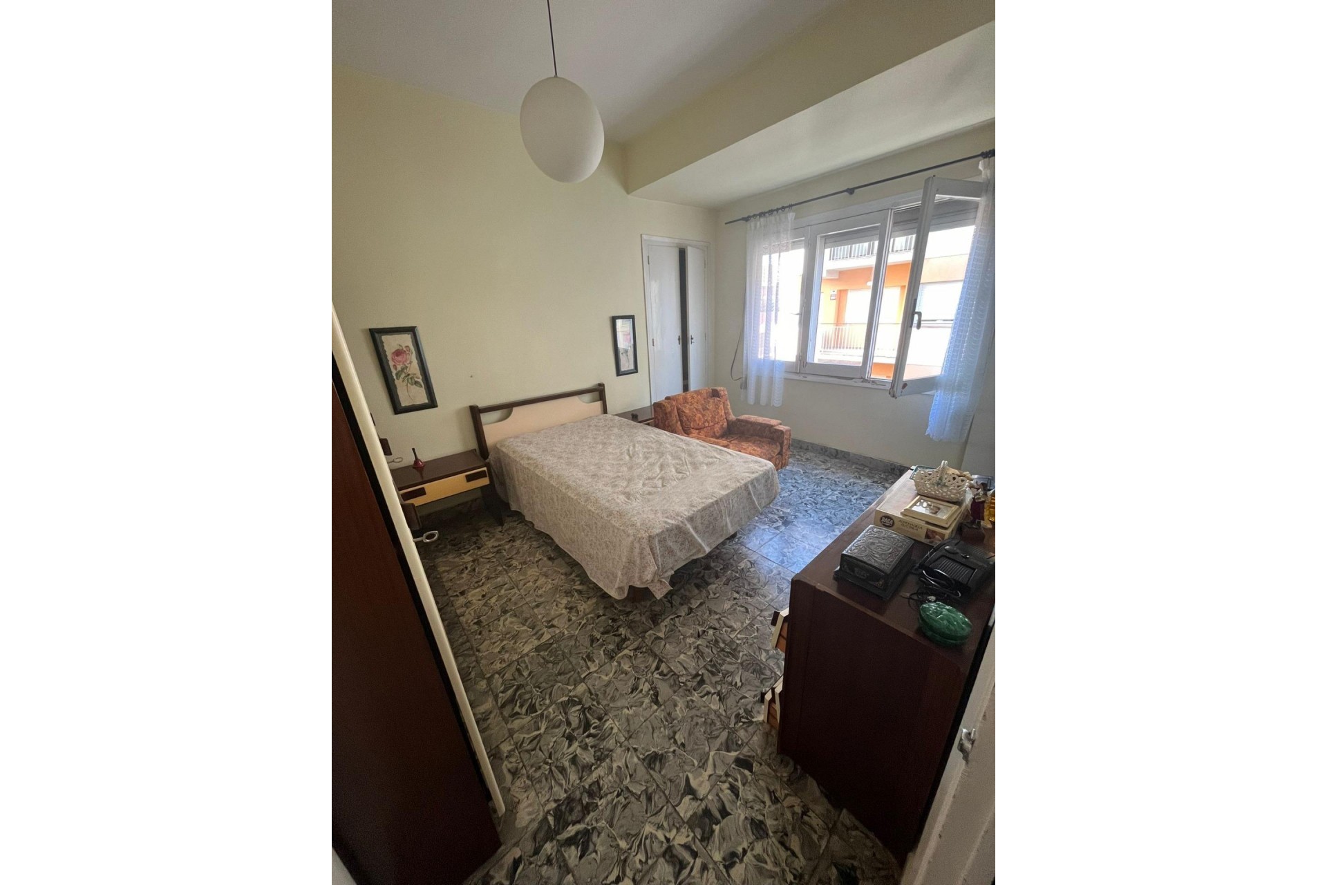 Återförsäljning - Apartment -
Alicante - Centro