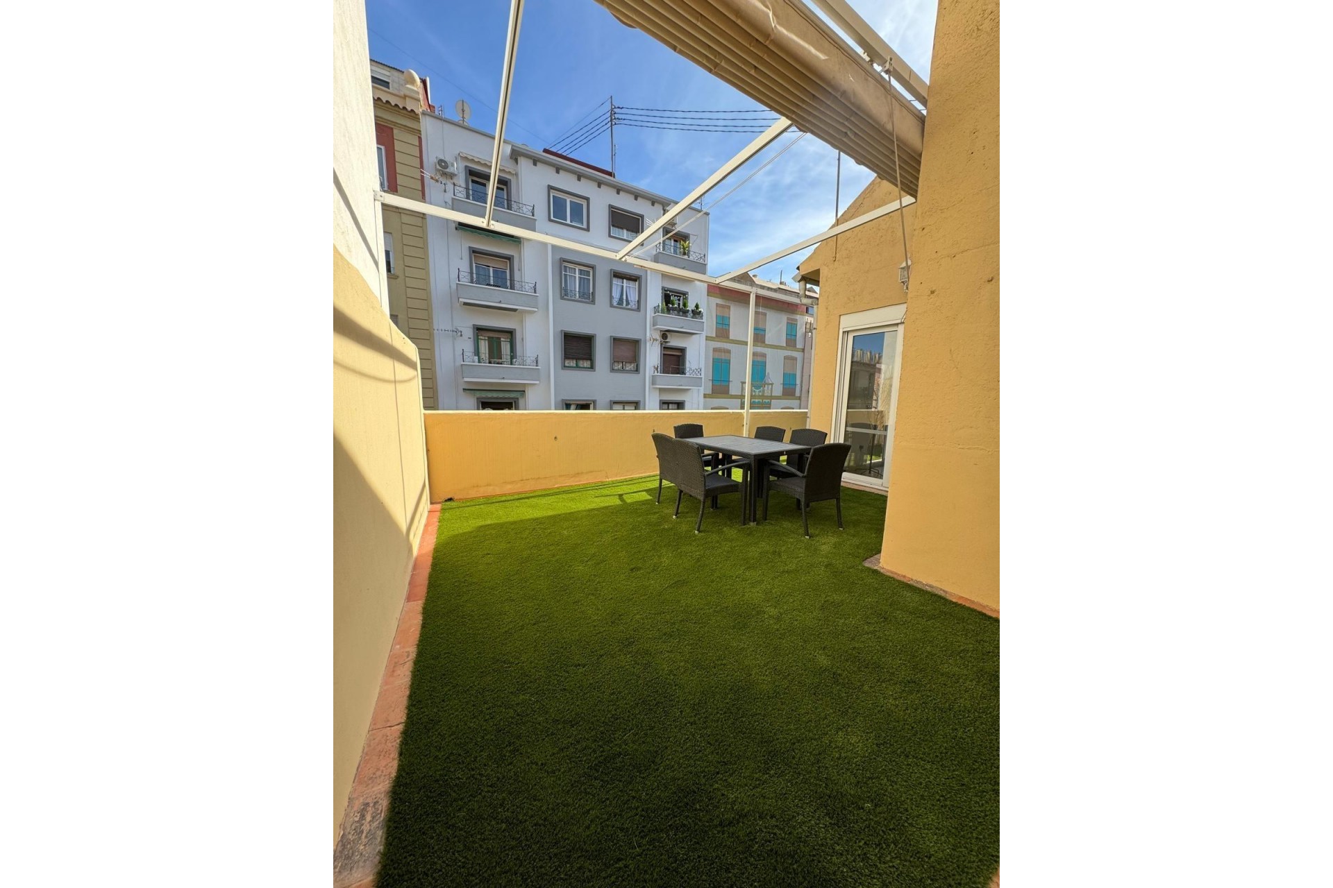 Återförsäljning - Apartment -
Alicante - Centro