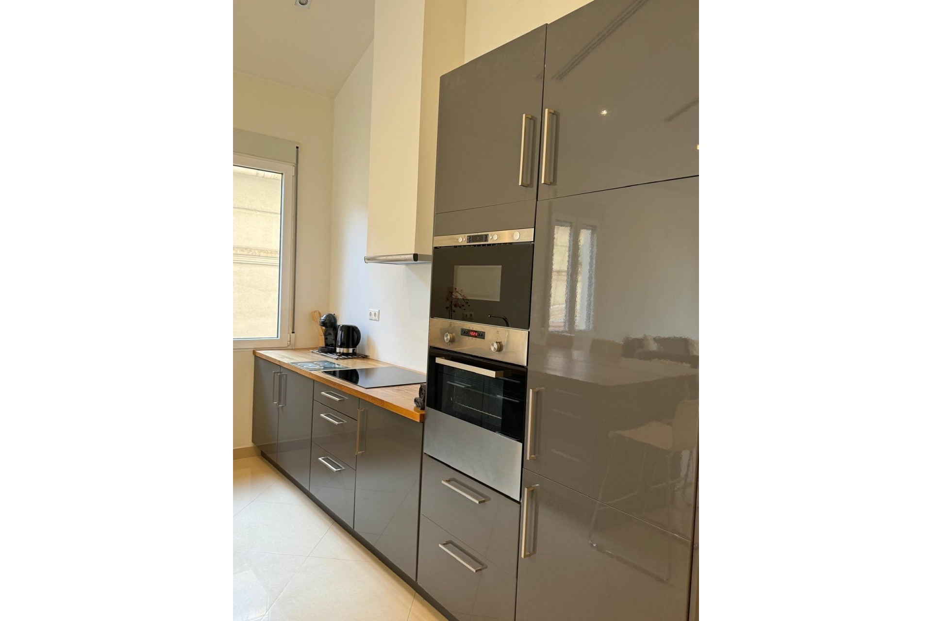 Återförsäljning - Apartment -
Alicante - Centro