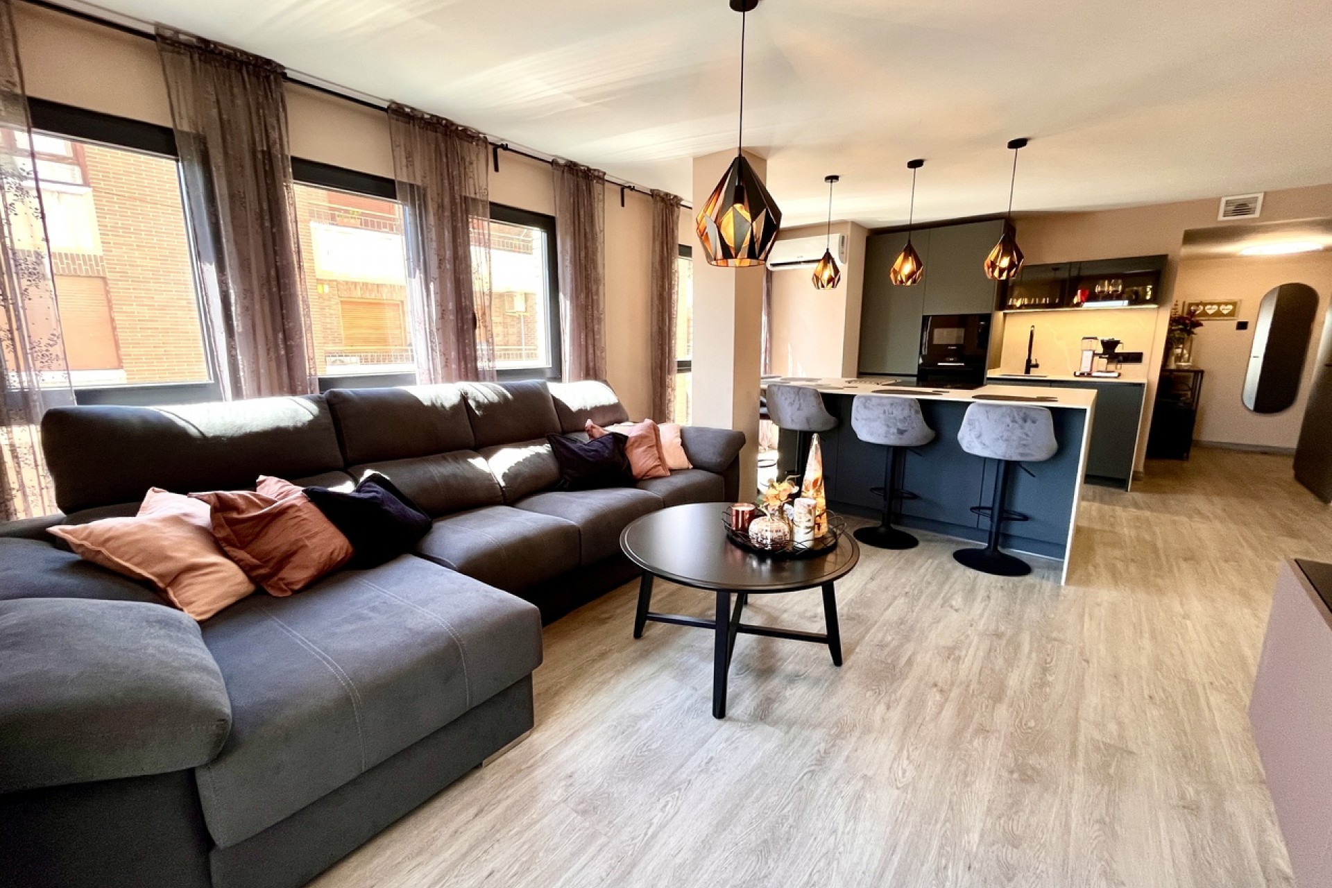 Återförsäljning - Apartment -
Almoradí - Inland