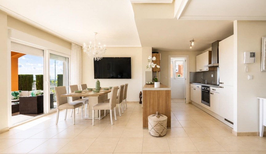 Återförsäljning - Apartment -
Altaona Golf and Country Club - Inland