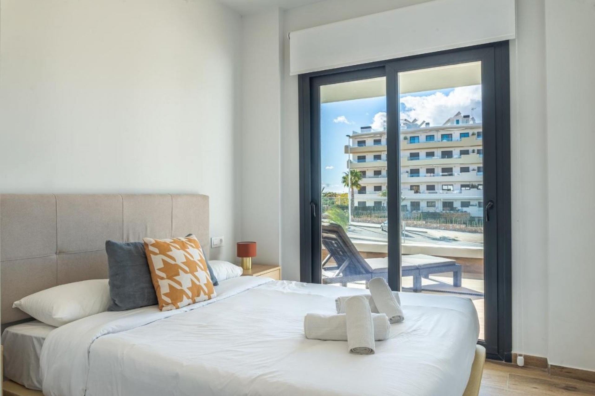 Återförsäljning - Apartment -
Arenales del Sol - Costa Blanca