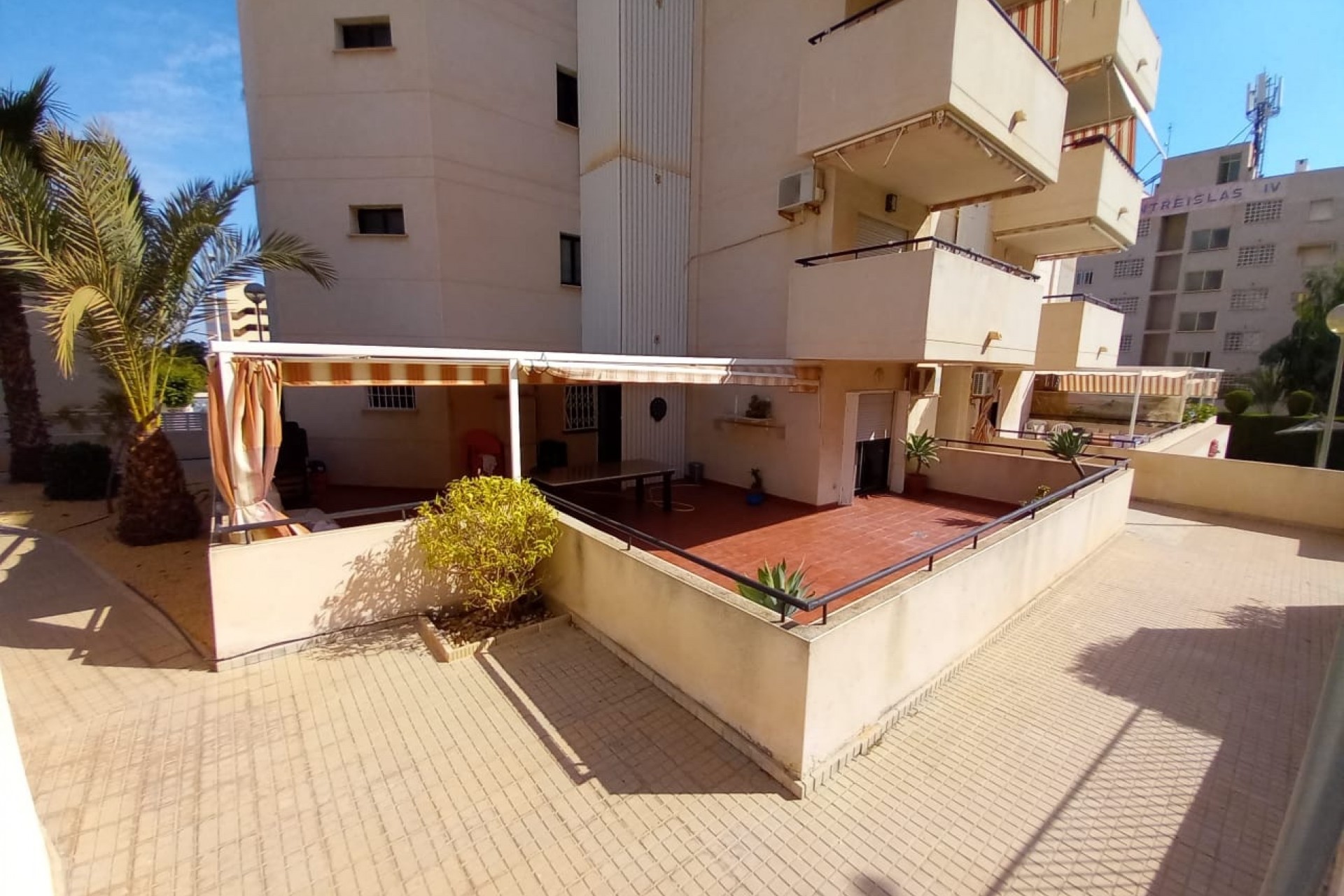 Återförsäljning - Apartment -
Arenales del Sol - Costa Blanca