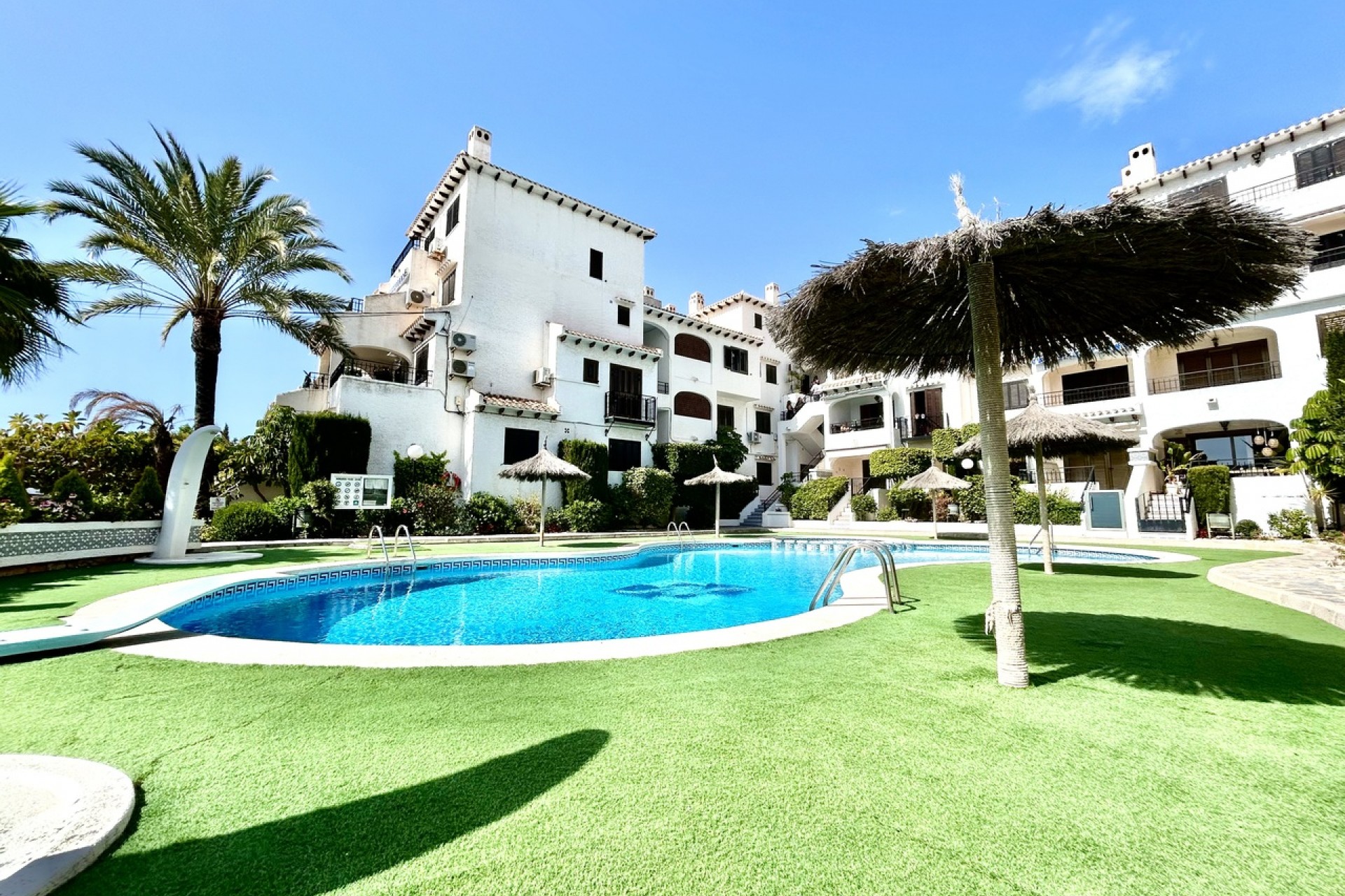 Återförsäljning - Apartment -
Cabo Roig - Costa Blanca