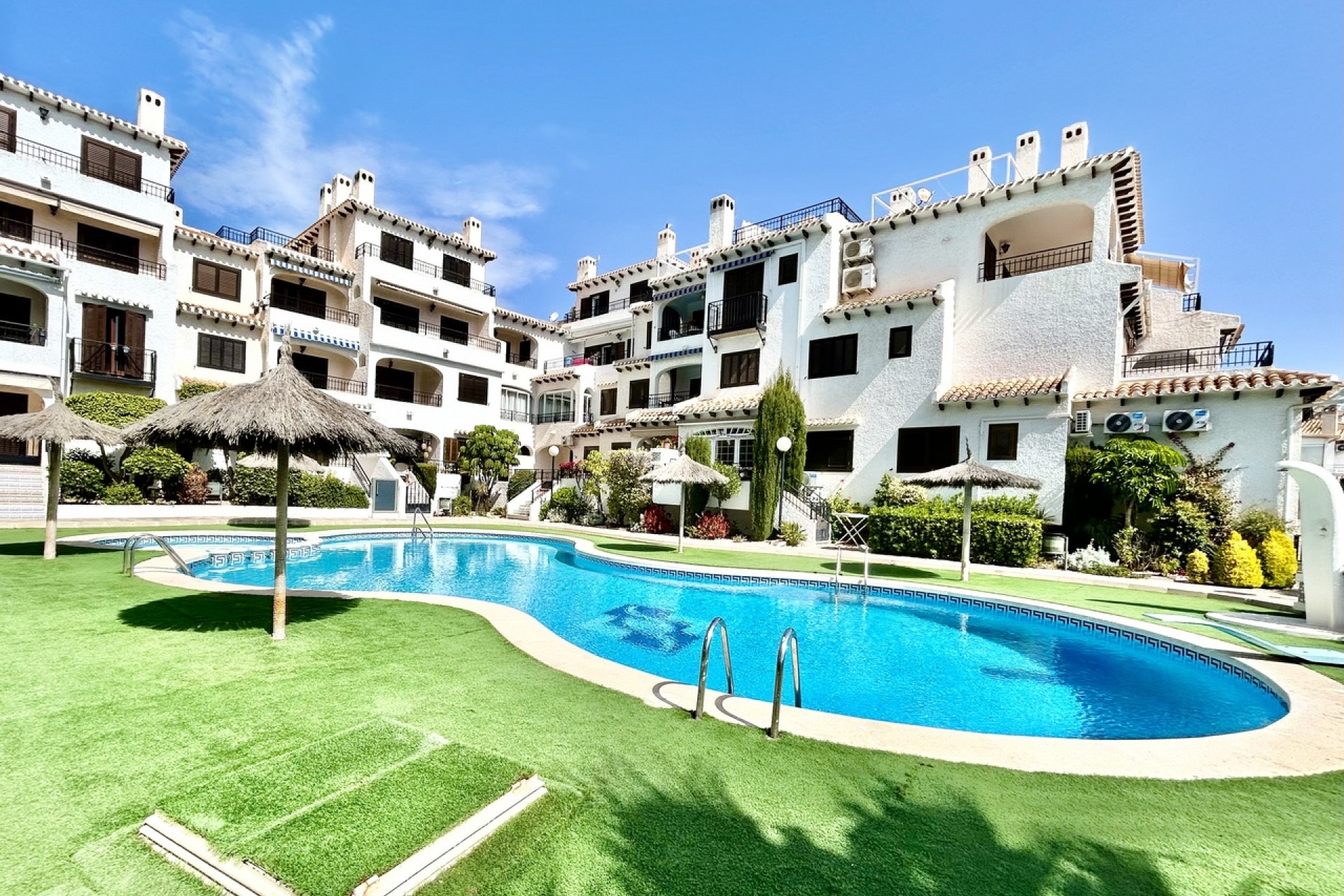 Återförsäljning - Apartment -
Cabo Roig - Costa Blanca