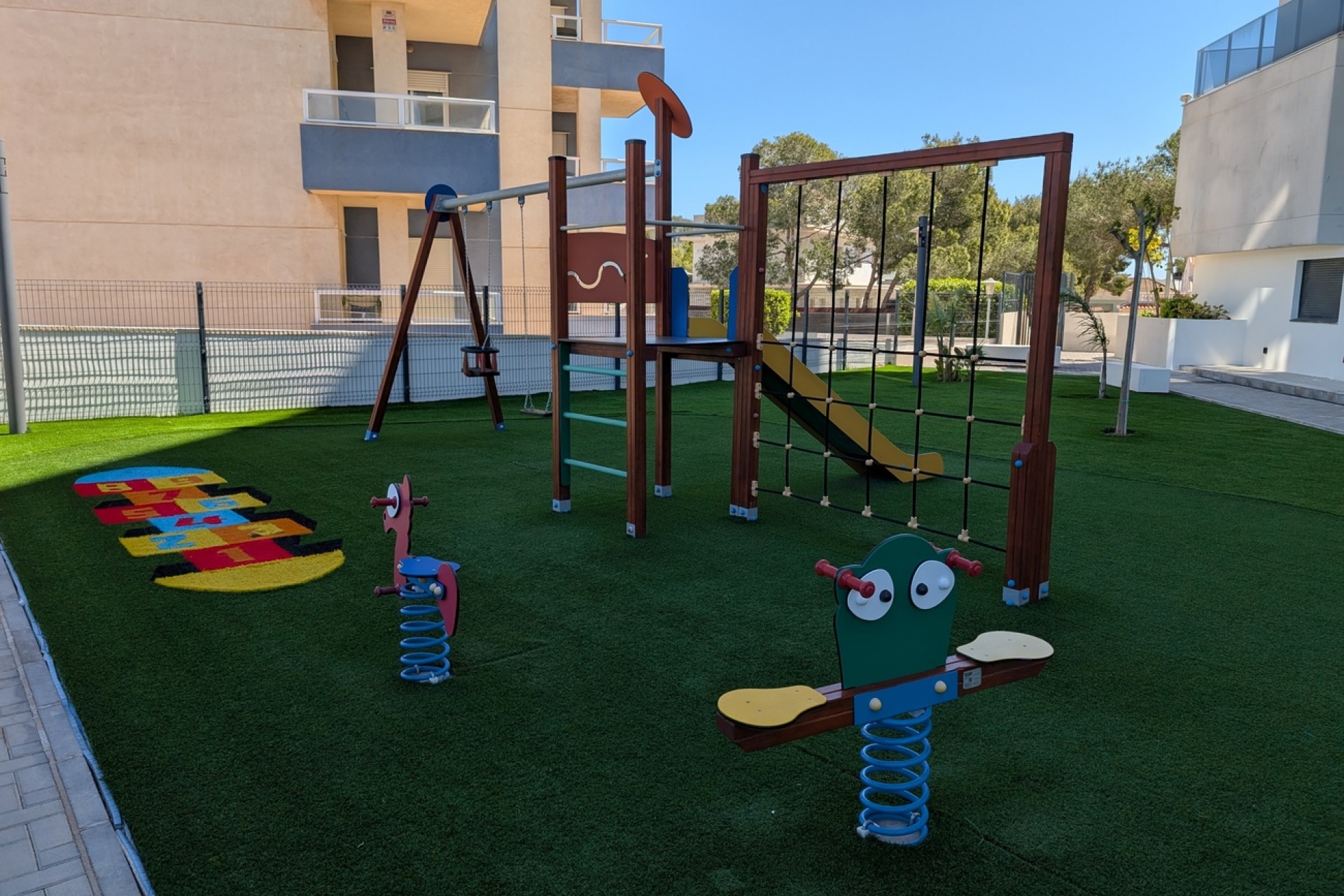 Återförsäljning - Apartment -
Dehesa de Campoamor - Costa Blanca