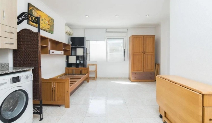 Återförsäljning - Apartment -
El Altet - Balsares