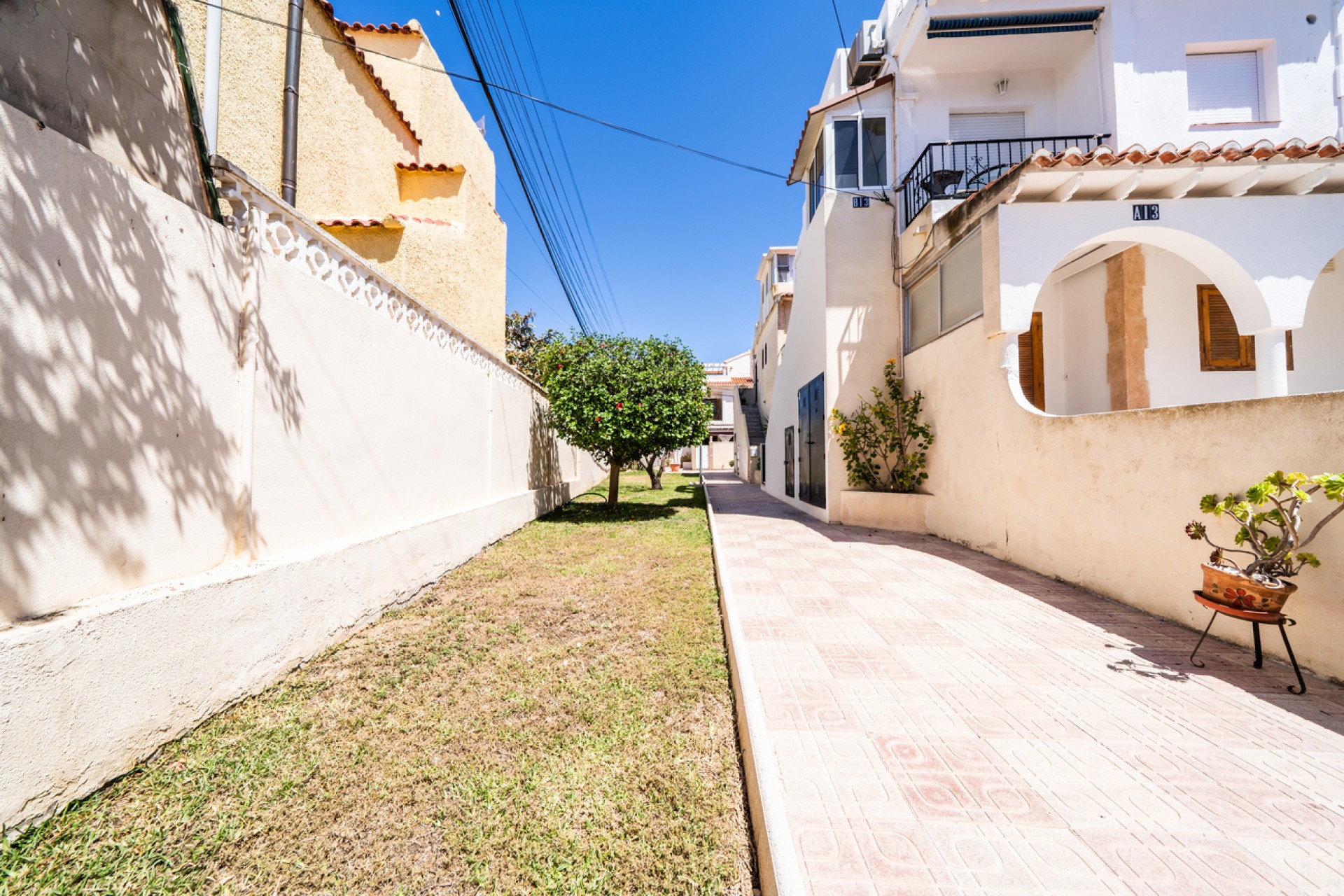 Återförsäljning - Apartment -
El Chaparral - Costa Blanca