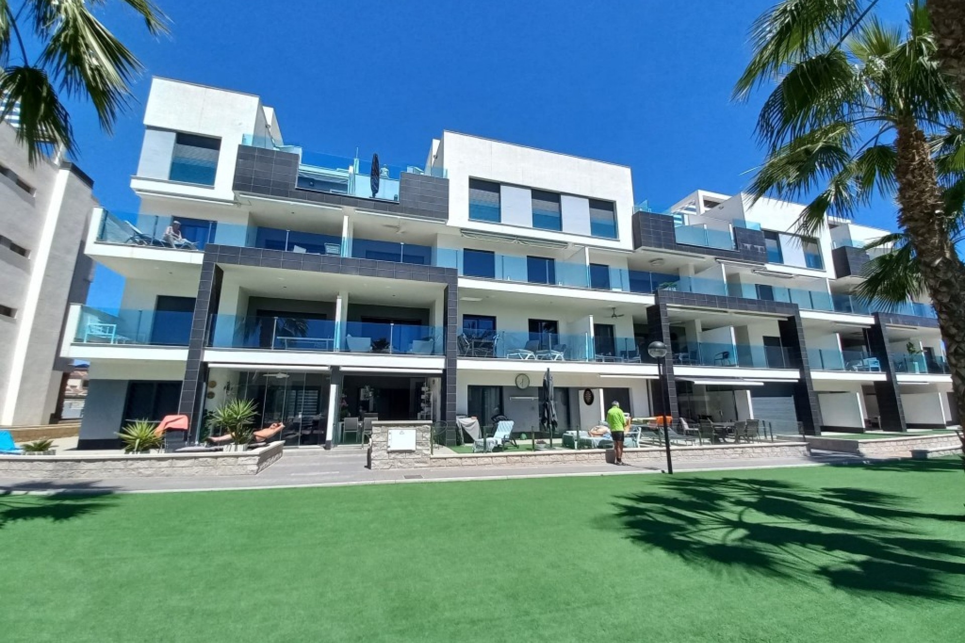 Återförsäljning - Apartment -
El Raso - Costa Blanca