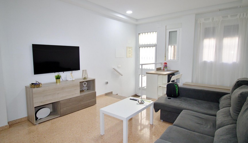 Återförsäljning - Apartment -
Elche - Plaza Madrid