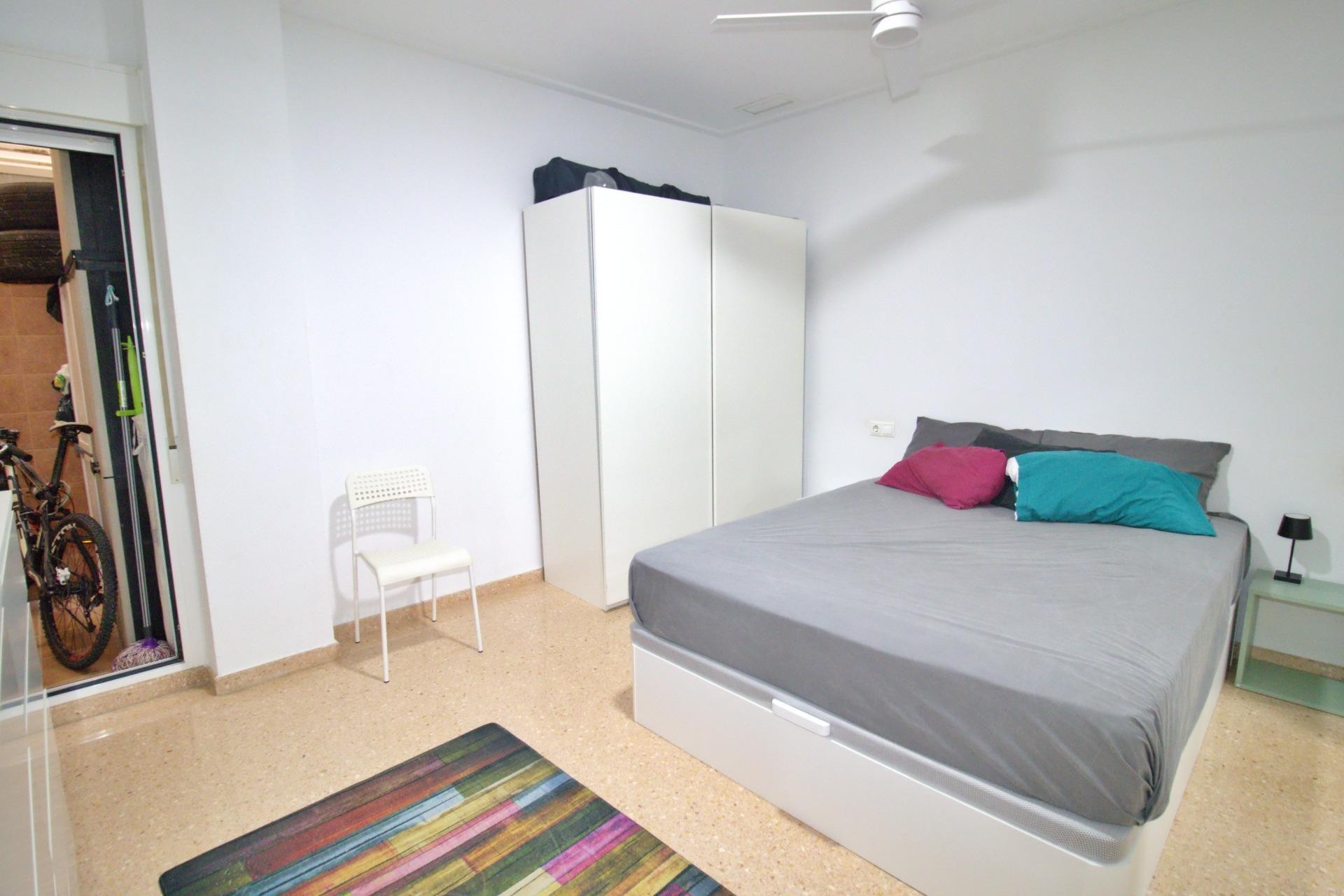 Återförsäljning - Apartment -
Elche - Plaza Madrid