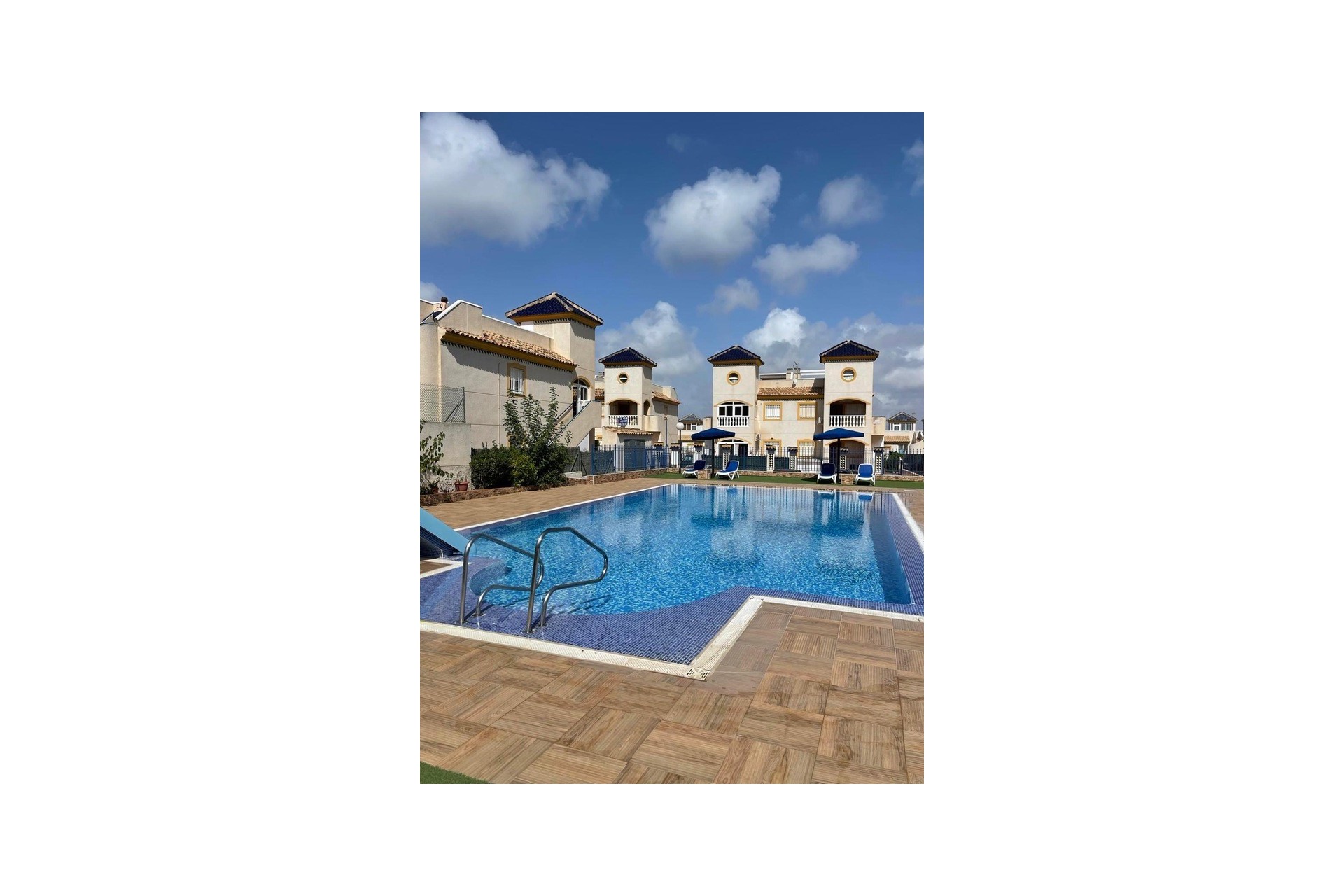 Återförsäljning - Apartment -
Guardamar del Segura - Costa Blanca