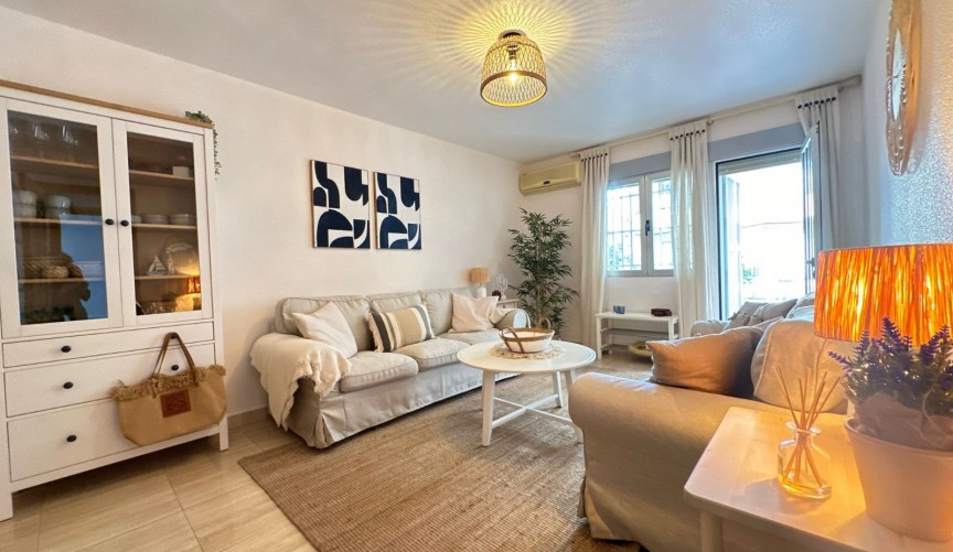 Återförsäljning - Apartment -
Guardamar del Segura - Costa Blanca