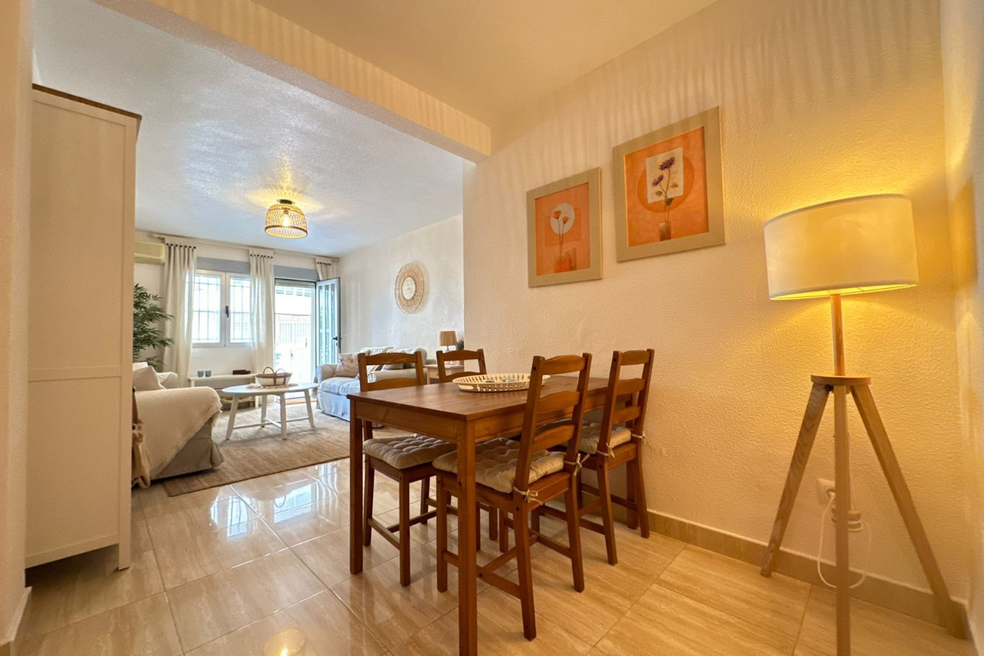 Återförsäljning - Apartment -
Guardamar del Segura - Costa Blanca