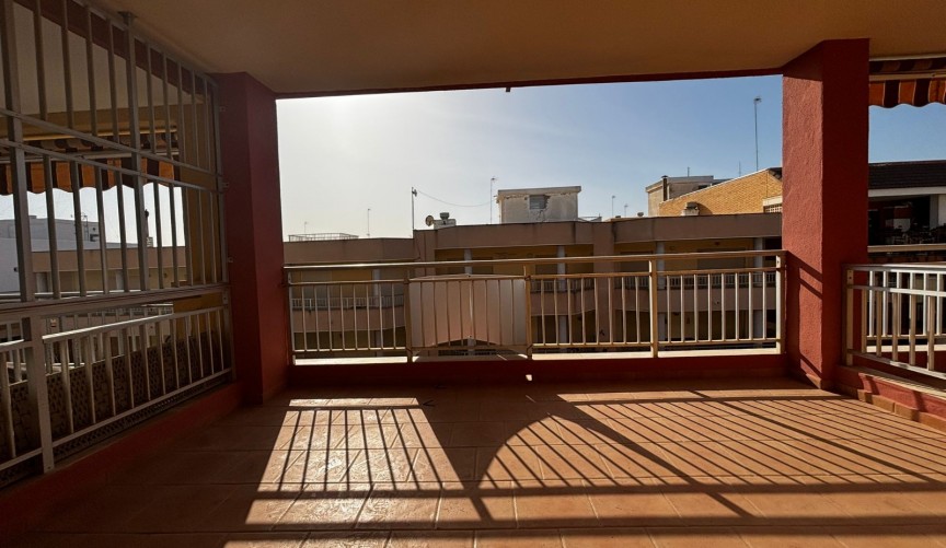 Återförsäljning - Apartment -
Guardamar del Segura - Costa Blanca