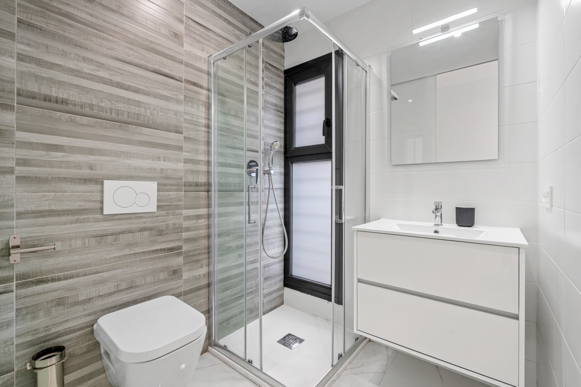 Återförsäljning - Apartment -
Guardamar del Segura - Costa Blanca