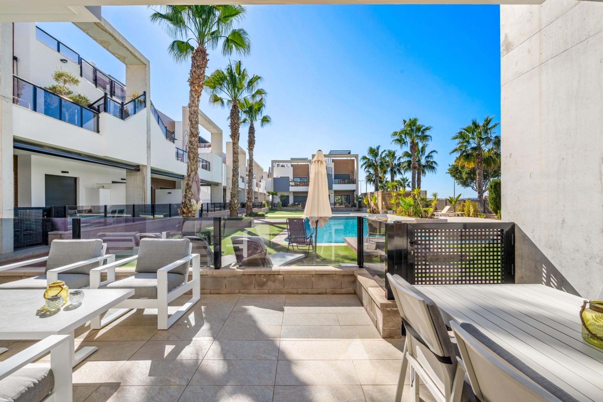 Återförsäljning - Apartment -
Guardamar del Segura - Costa Blanca