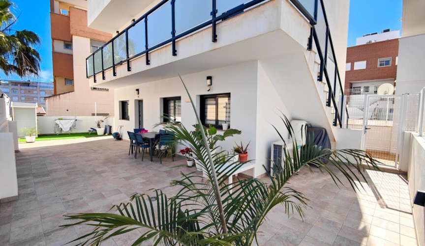 Återförsäljning - Apartment -
Guardamar del Segura - Costa Blanca