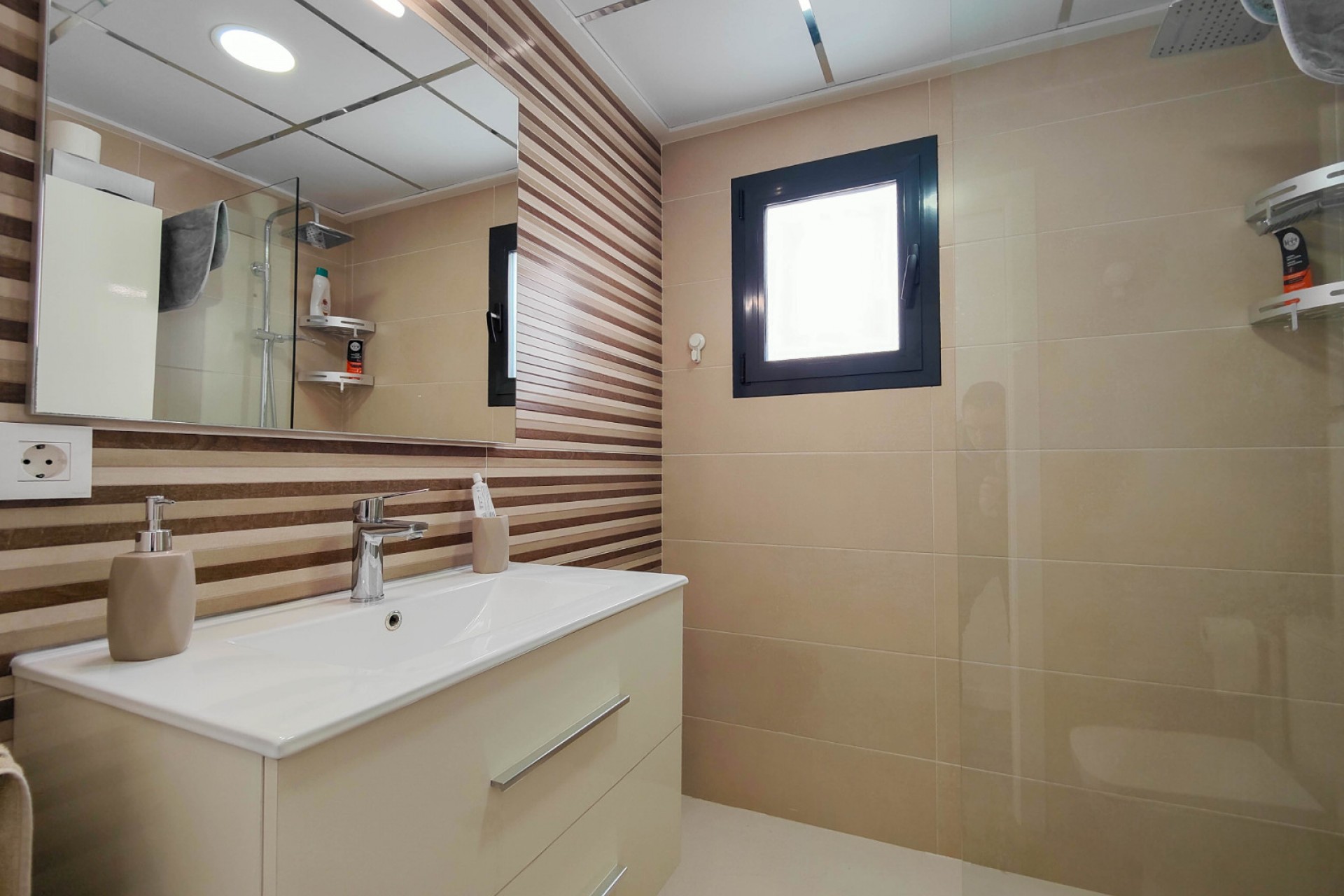 Återförsäljning - Apartment -
Guardamar del Segura - Costa Blanca