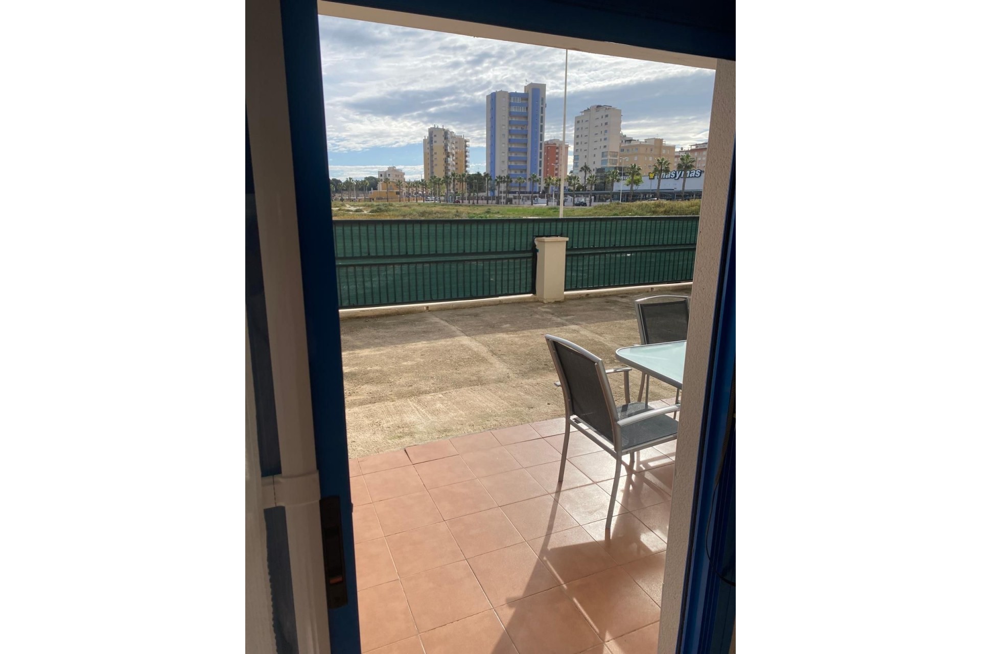 Återförsäljning - Apartment -
Guardamar del Segura - Costa Blanca