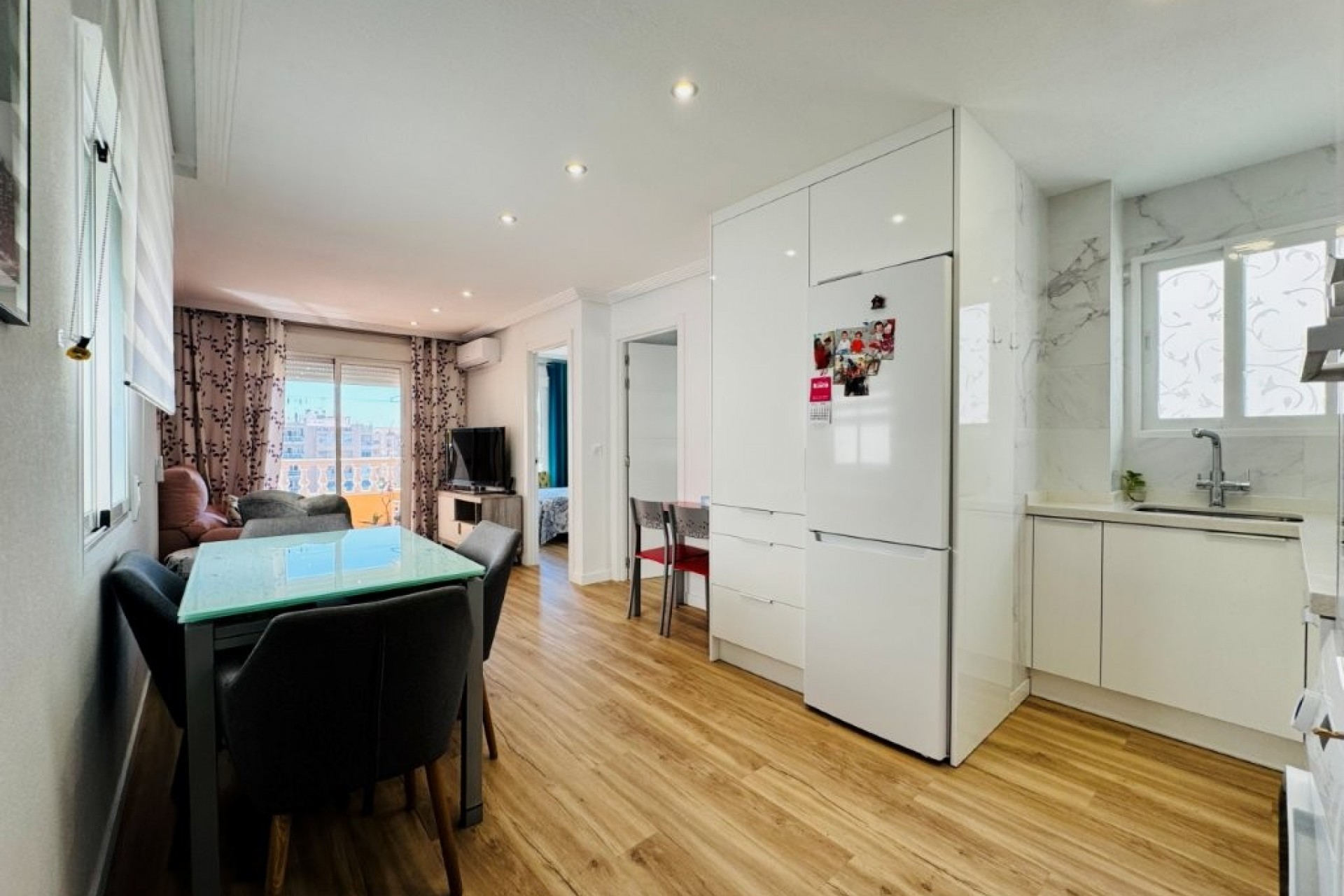 Återförsäljning - Apartment -
Guardamar del Segura - Costa Blanca