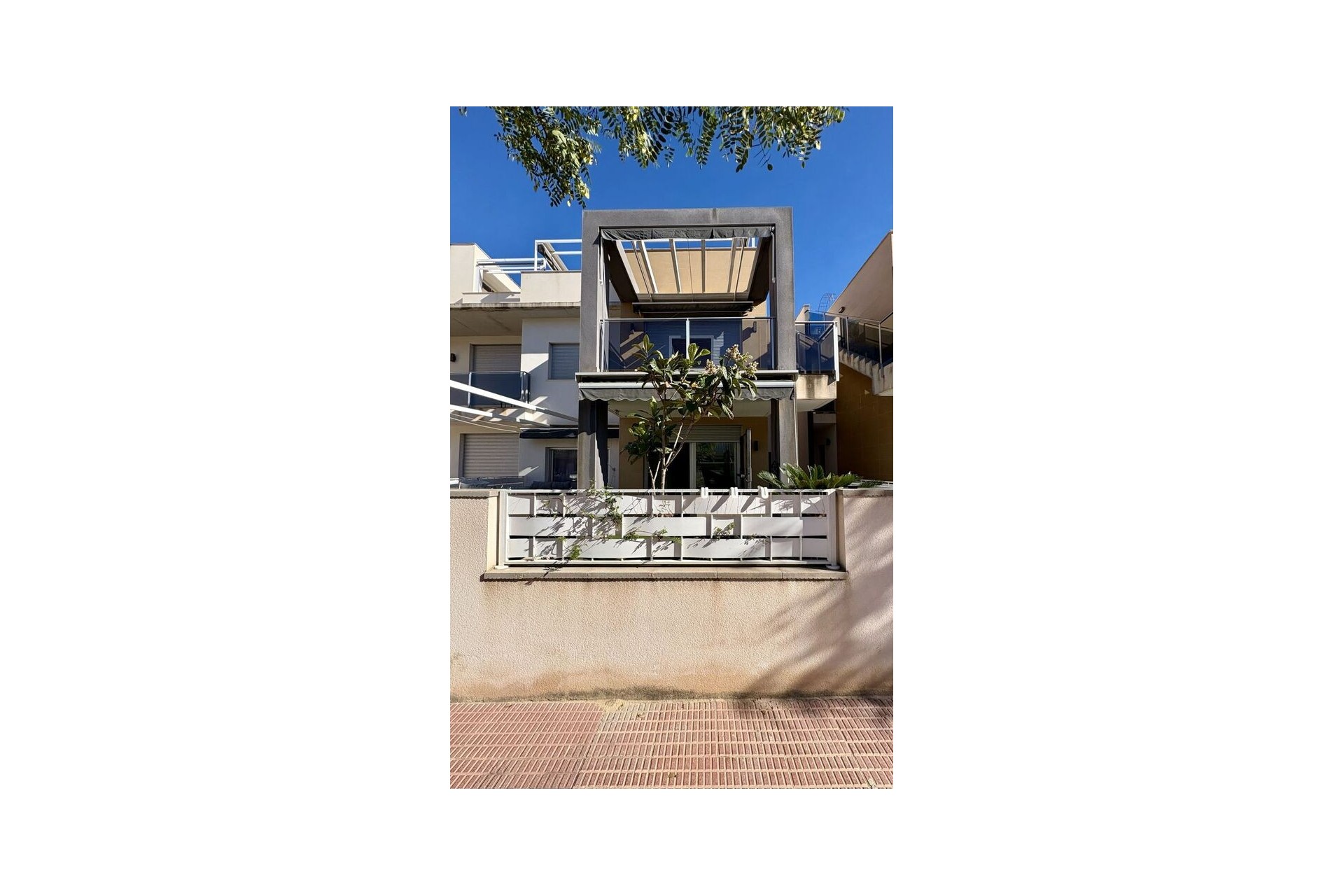 Återförsäljning - Apartment -
Guardamar del Segura - Costa Blanca