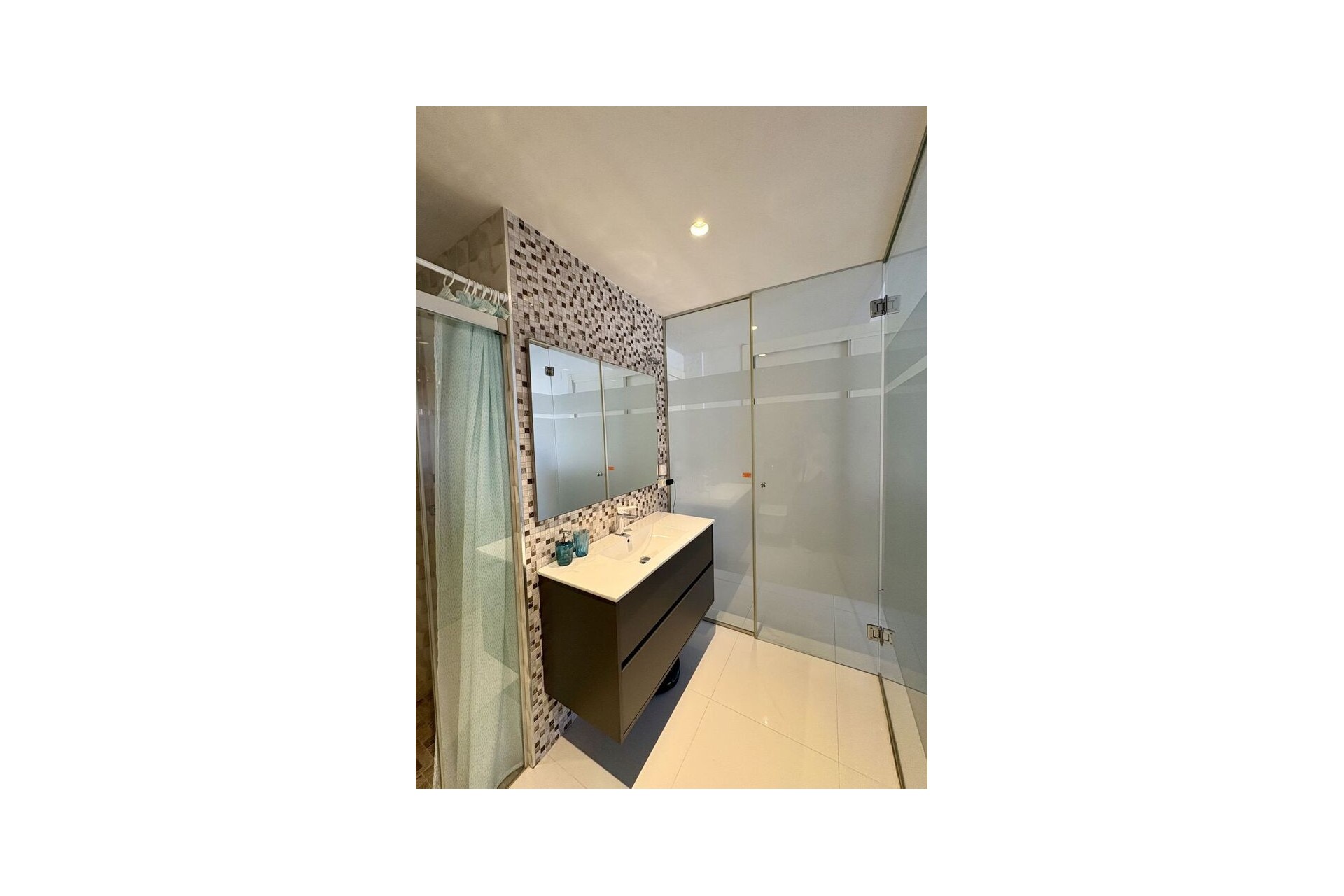 Återförsäljning - Apartment -
Guardamar del Segura - Costa Blanca
