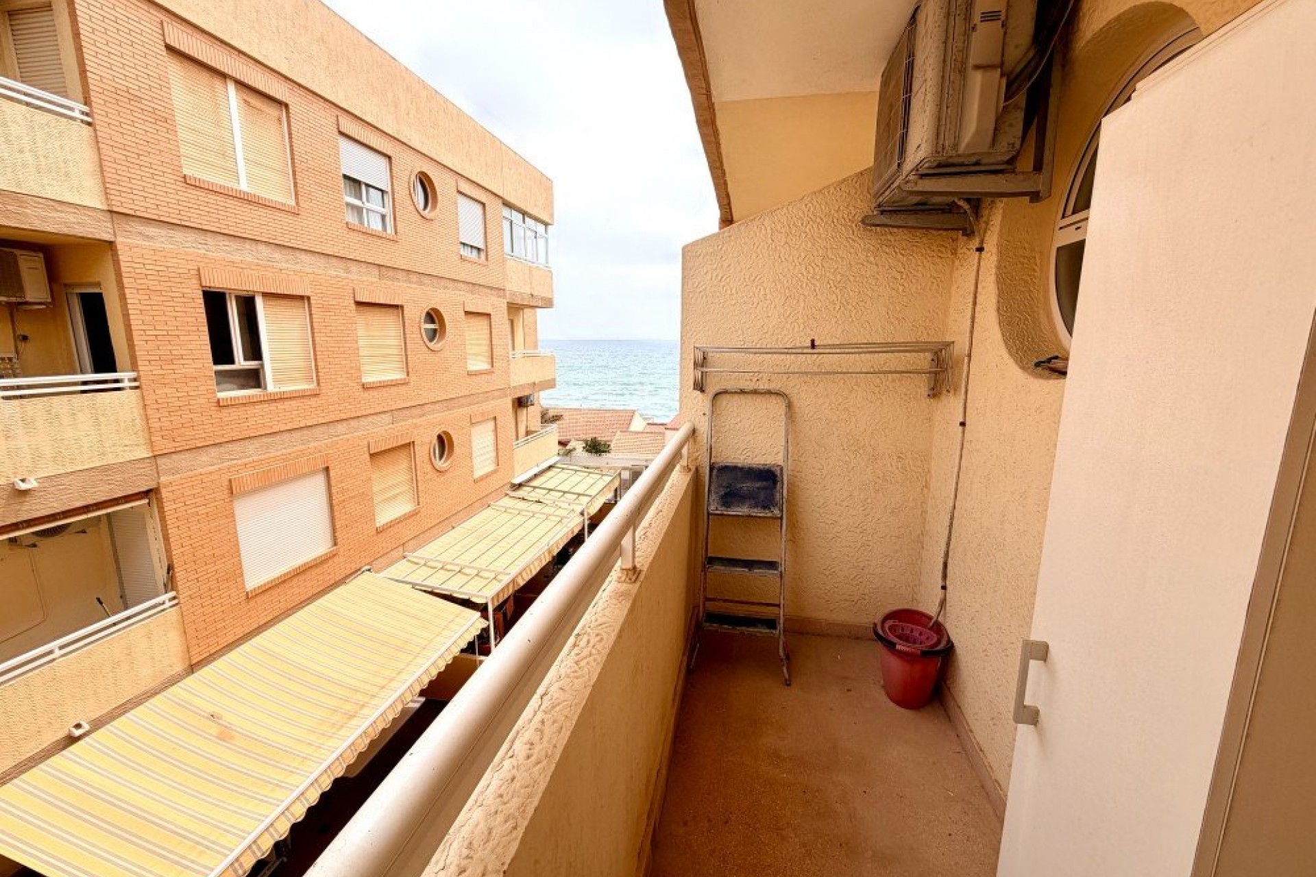 Återförsäljning - Apartment -
Guardamar del Segura - Costa Blanca