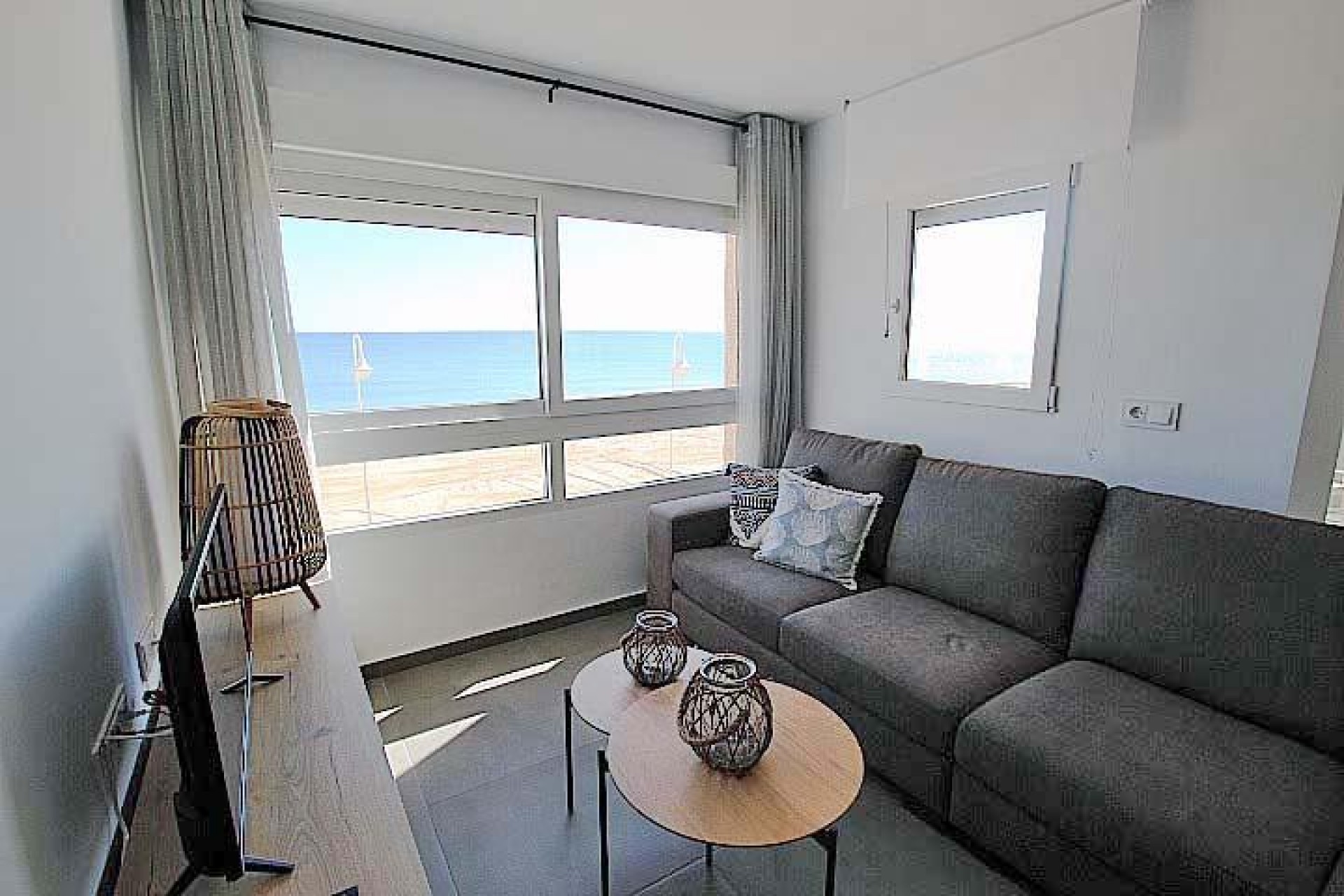 Återförsäljning - Apartment -
Guardamar del Segura - Guardamar Playa