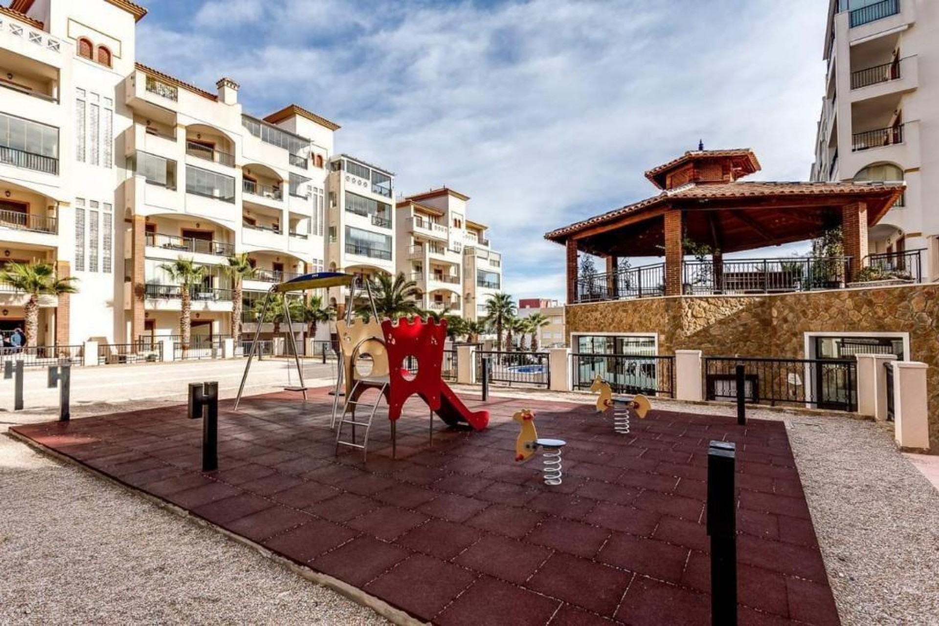 Återförsäljning - Apartment -
Guardamar del Segura - Los Secanos