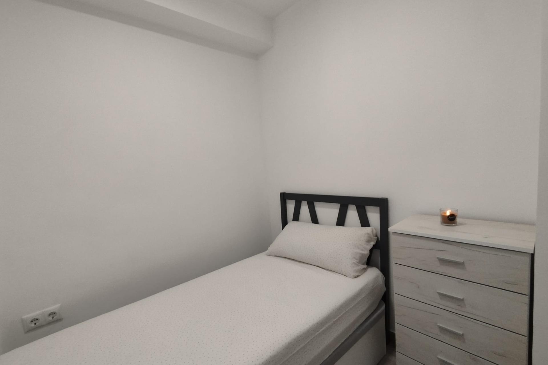 Återförsäljning - Apartment -
Guardamar del Segura - Pinomar