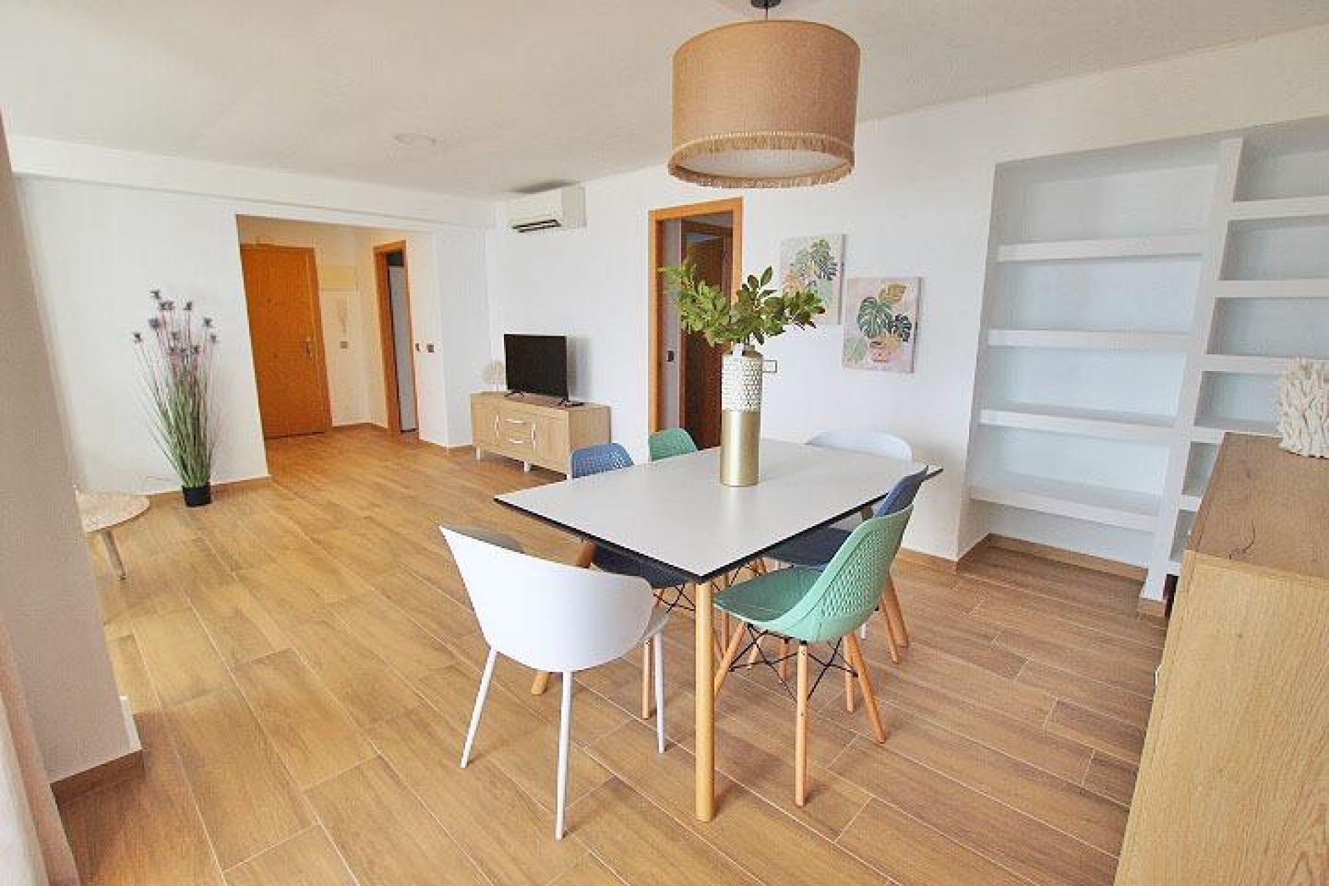 Återförsäljning - Apartment -
Guardamar del Segura - Pueblo