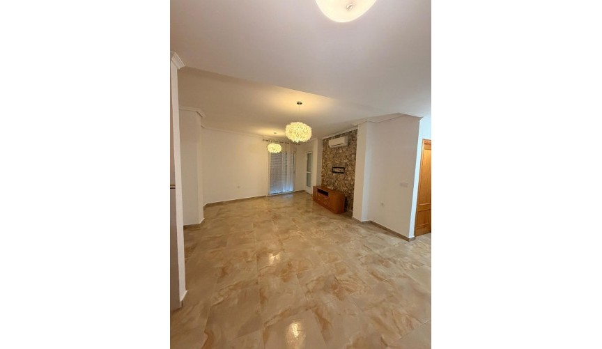 Återförsäljning - Apartment -
Jacarilla