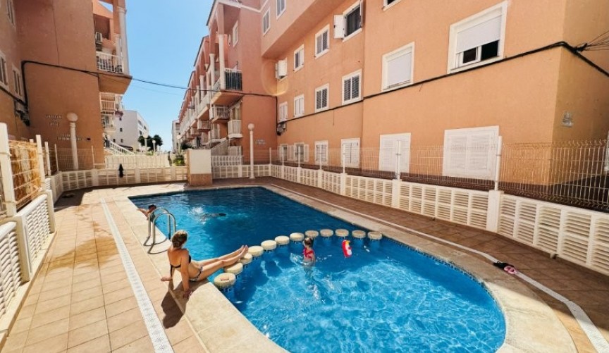 Återförsäljning - Apartment -
La Mata - Costa Blanca