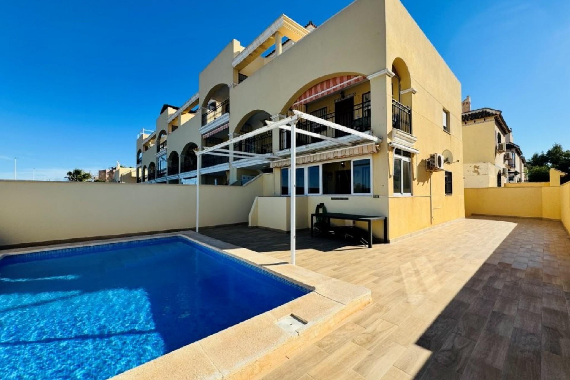 Återförsäljning - Apartment -
La Mata - Costa Blanca