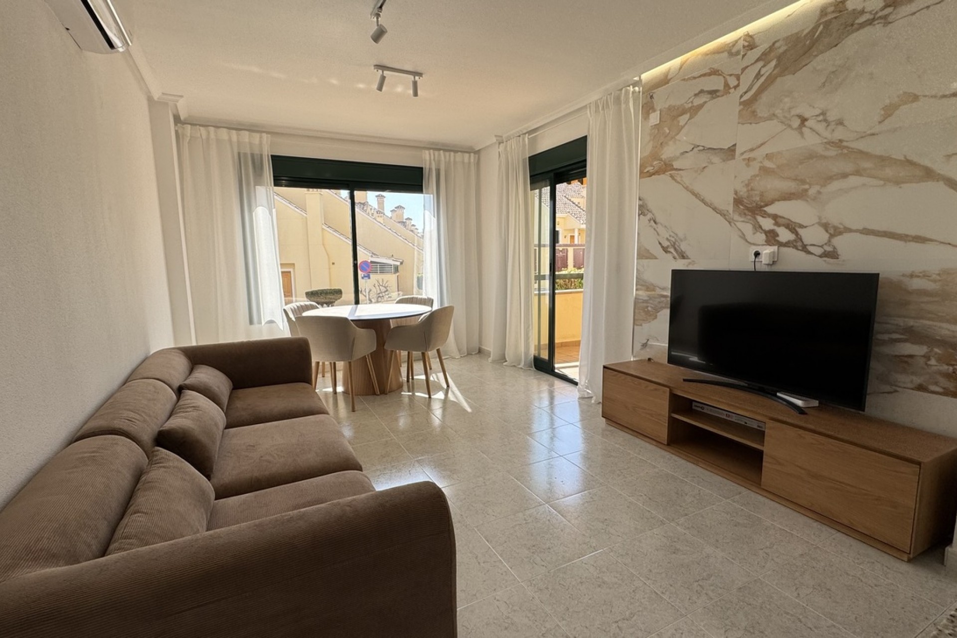 Återförsäljning - Apartment -
Lomas De Campoamor - Costa Blanca