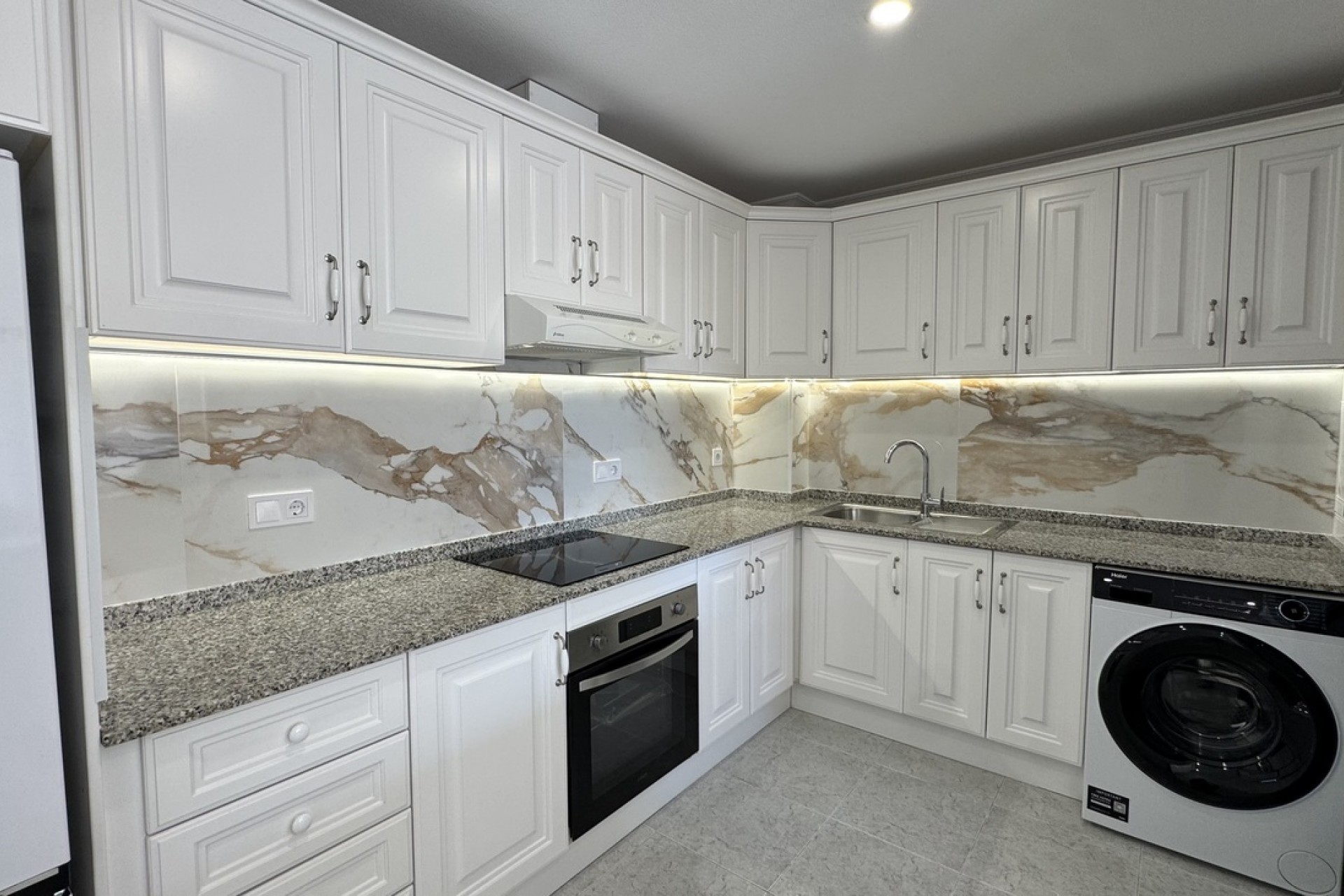 Återförsäljning - Apartment -
Lomas De Campoamor - Costa Blanca