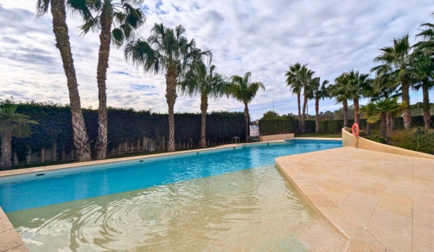 Återförsäljning - Apartment -
Los Altos - Costa Blanca