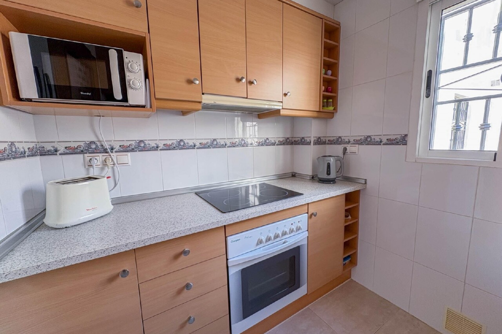 Återförsäljning - Apartment -
Los Altos - Costa Blanca