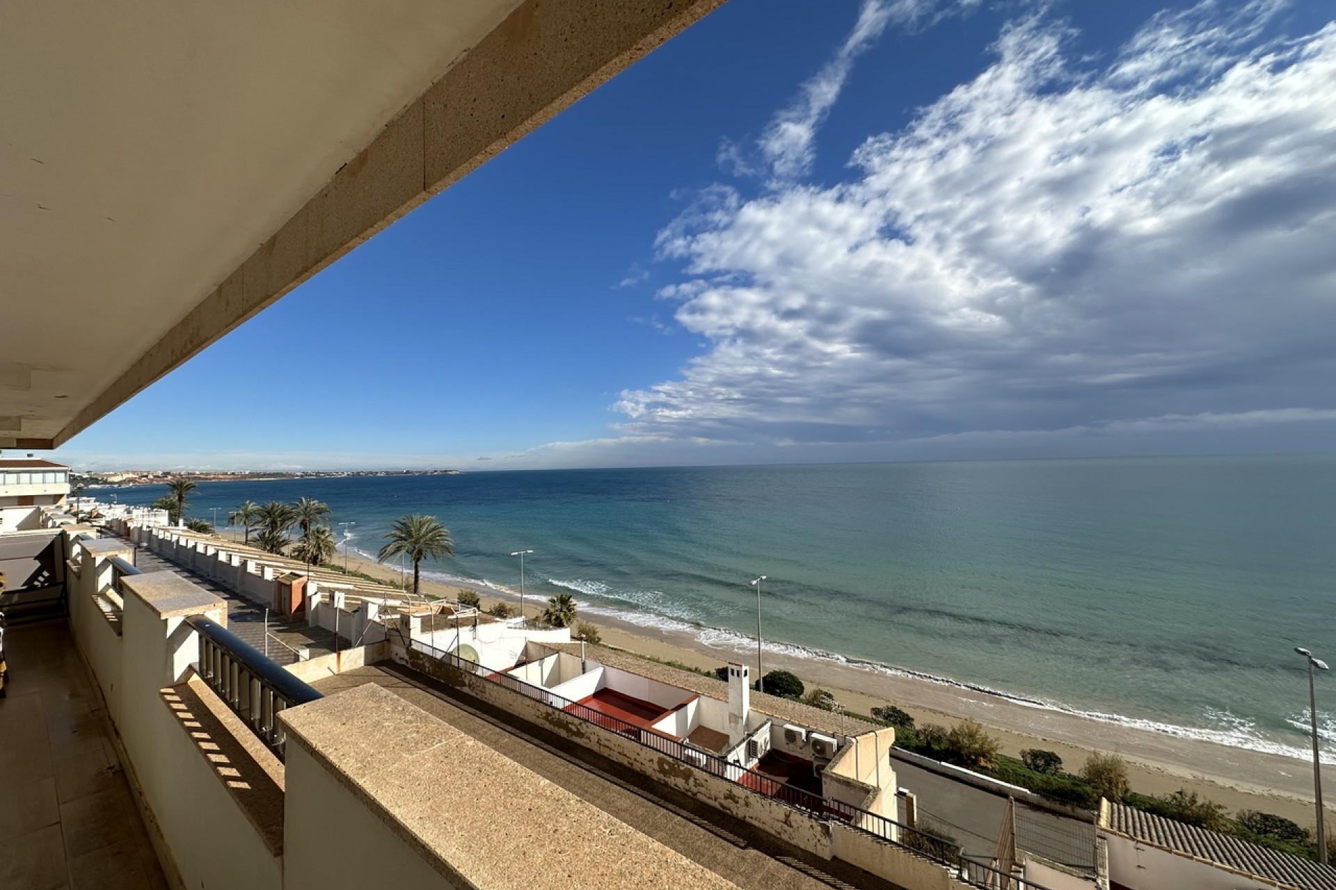 Återförsäljning - Apartment -
Mil Palmeras - Costa Blanca