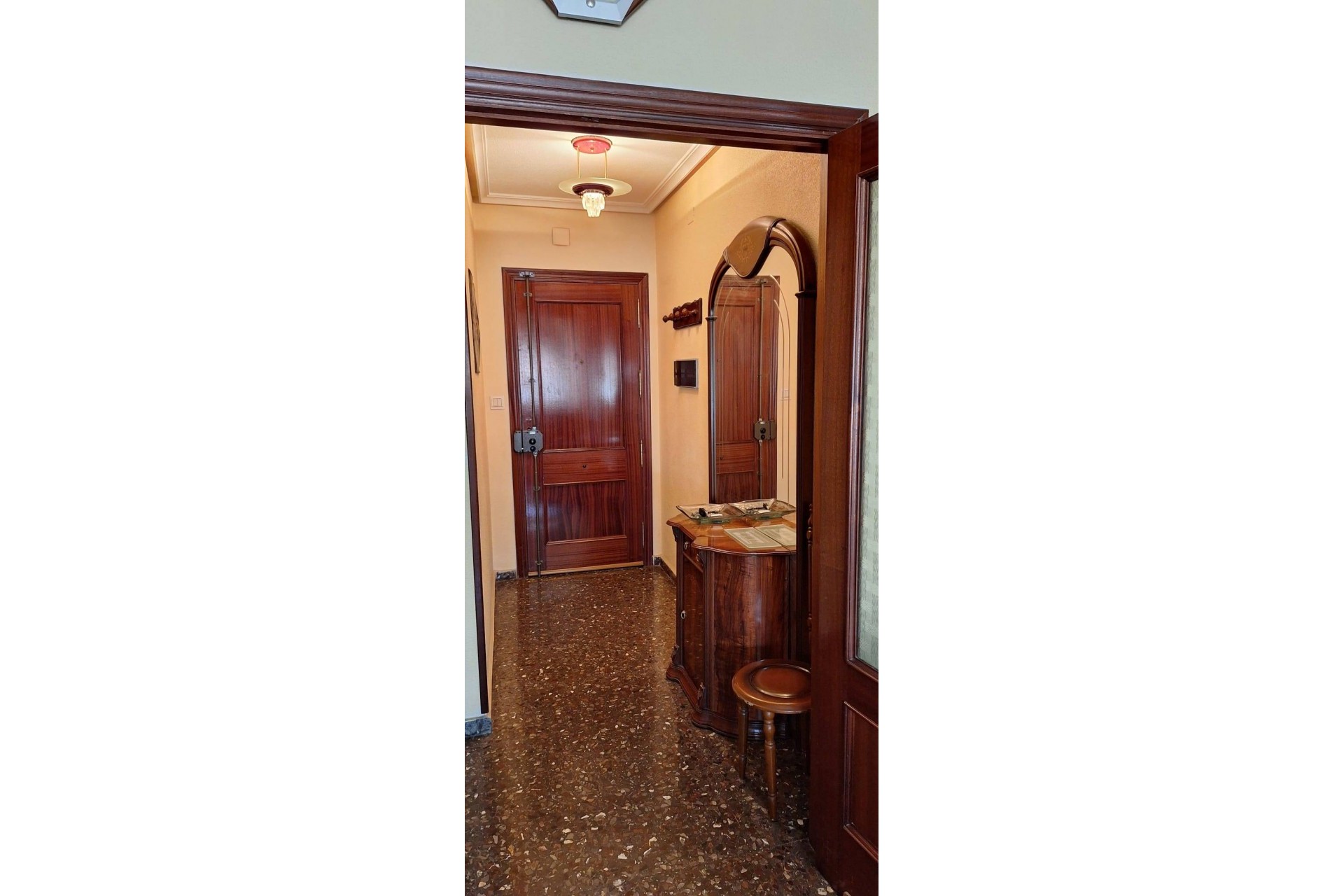 Återförsäljning - Apartment -
Murcia - San Benito-patiño