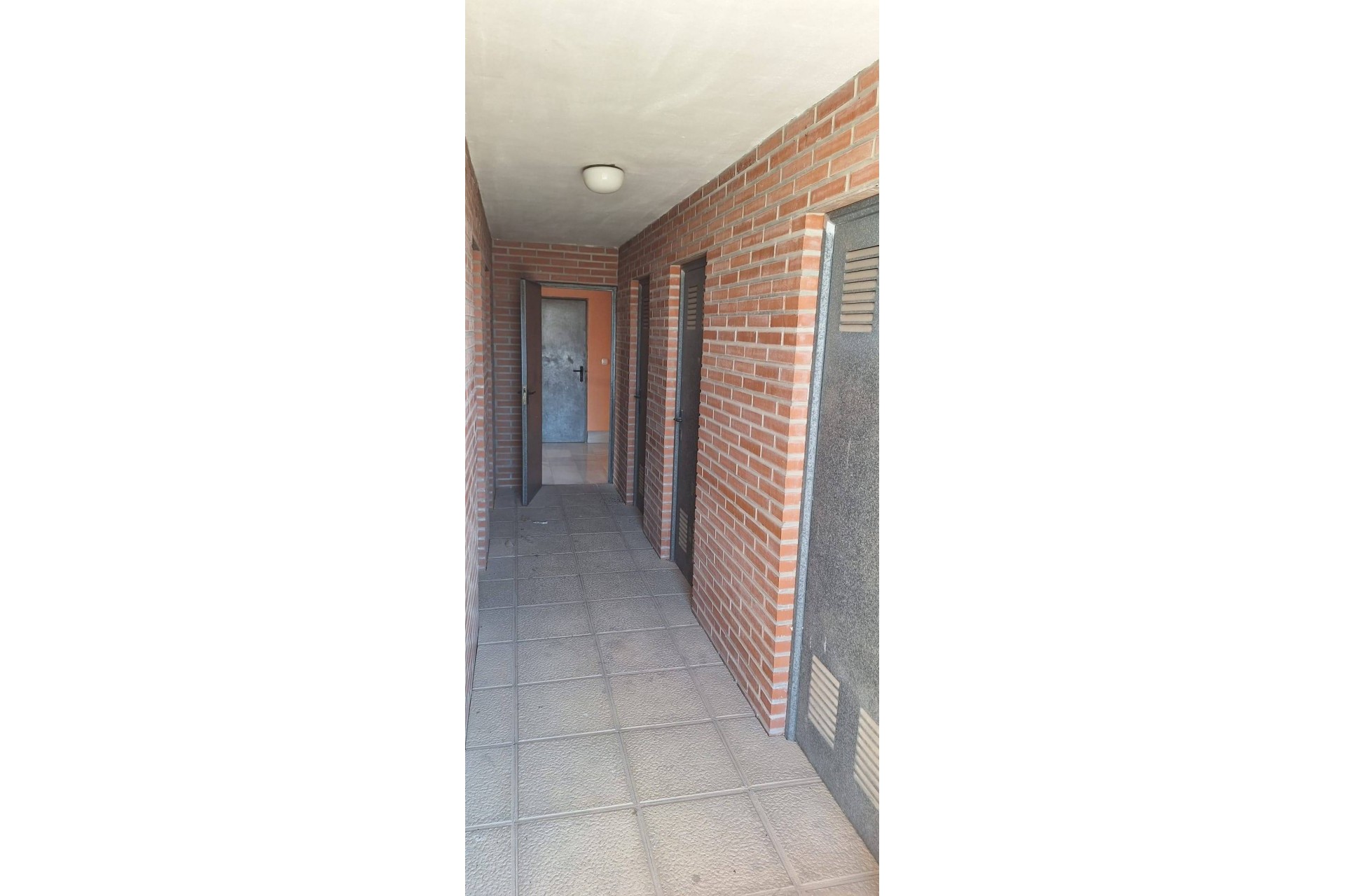 Återförsäljning - Apartment -
Murcia - San Benito-patiño