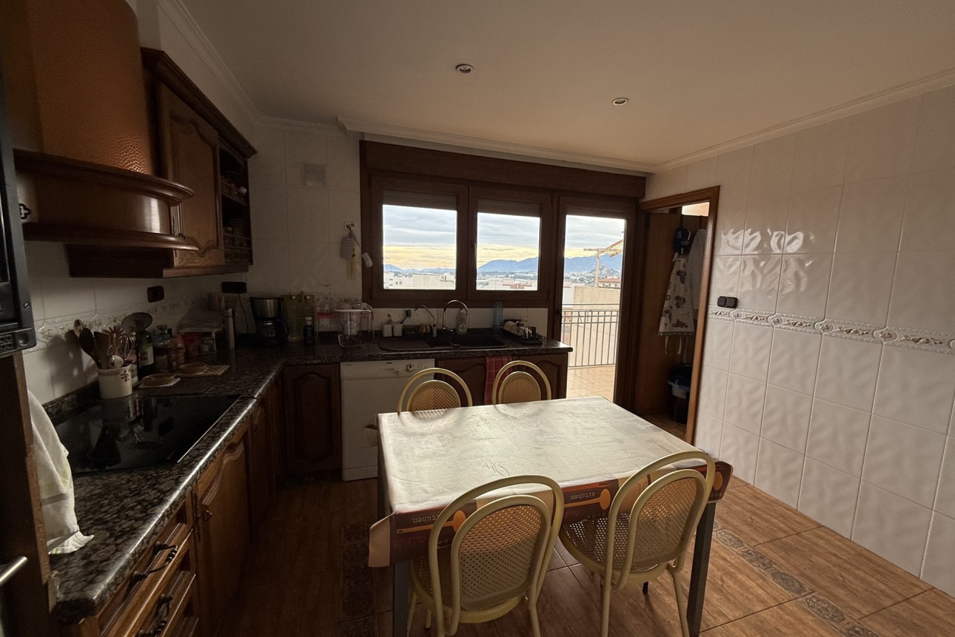 Återförsäljning - Apartment -
Onil - Costa Blanca