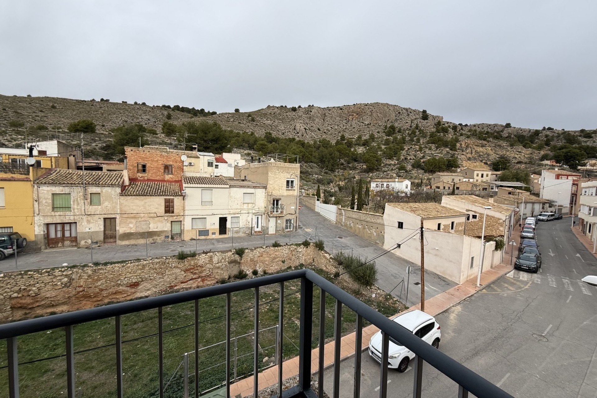 Återförsäljning - Apartment -
Onil - Costa Blanca