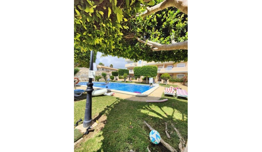 Återförsäljning - Apartment -
Orihuela Costa - Campoamor