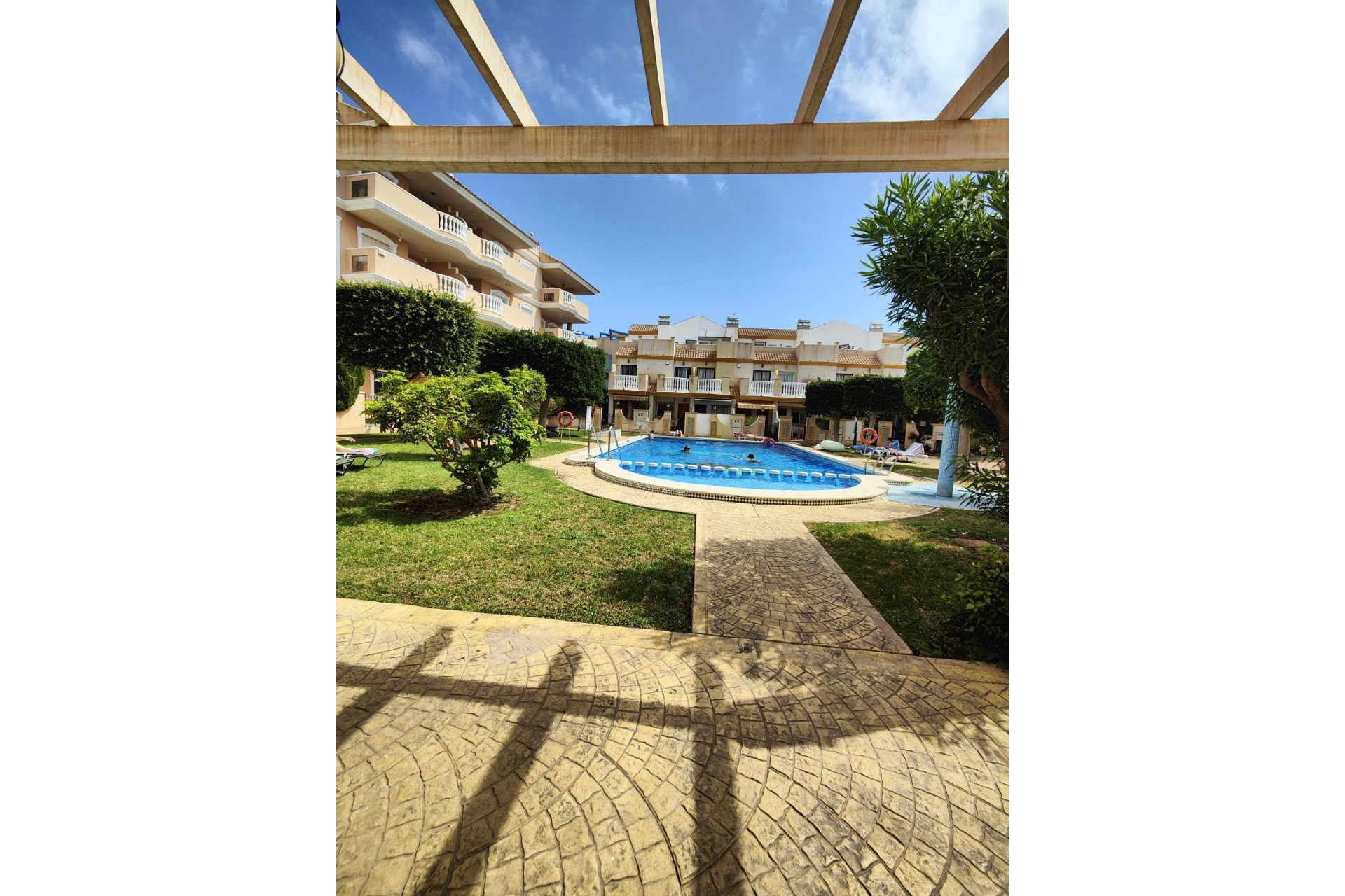 Återförsäljning - Apartment -
Orihuela Costa - Campoamor