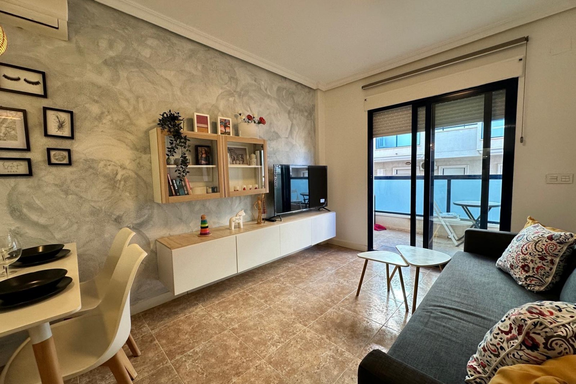 Återförsäljning - Apartment -
Orihuela Costa - Campoamor